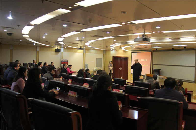 华中大EMBA2015级秋季班开学典礼.jpg